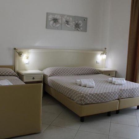 Hotel Afrodite Scalea Exteriér fotografie