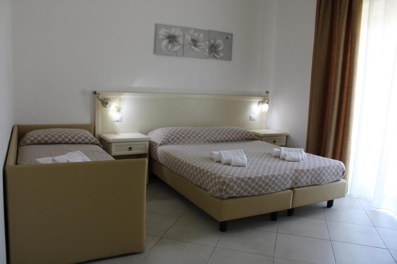 Hotel Afrodite Scalea Exteriér fotografie