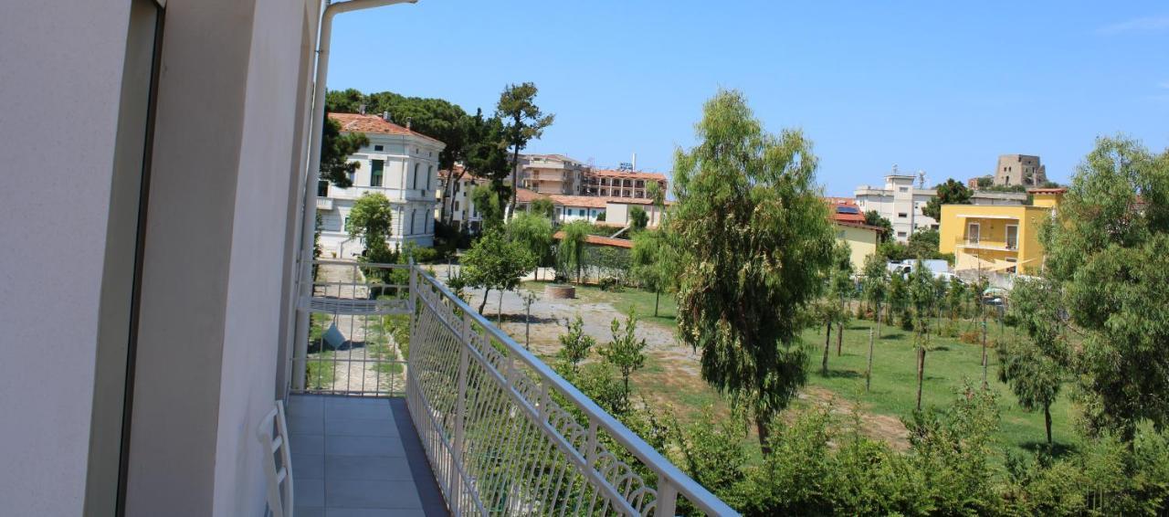 Hotel Afrodite Scalea Exteriér fotografie