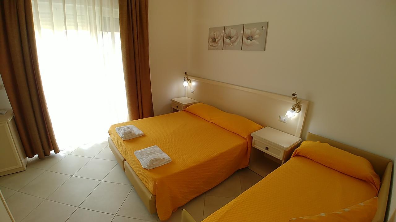 Hotel Afrodite Scalea Exteriér fotografie
