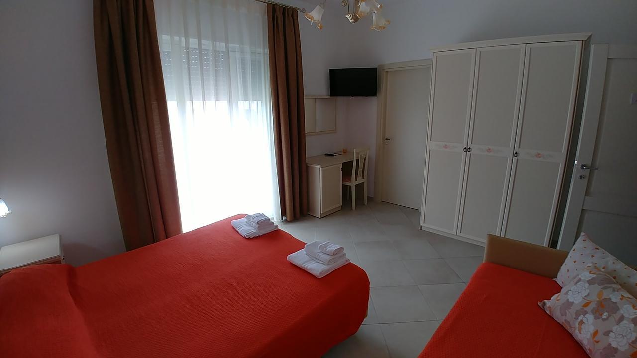 Hotel Afrodite Scalea Exteriér fotografie